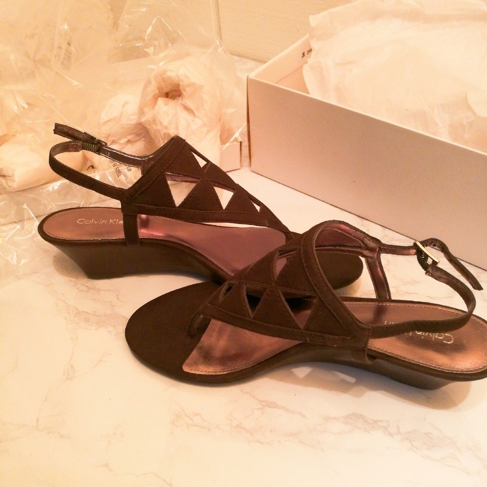 Calvin Klein Estelle Nublack in Dark Brown